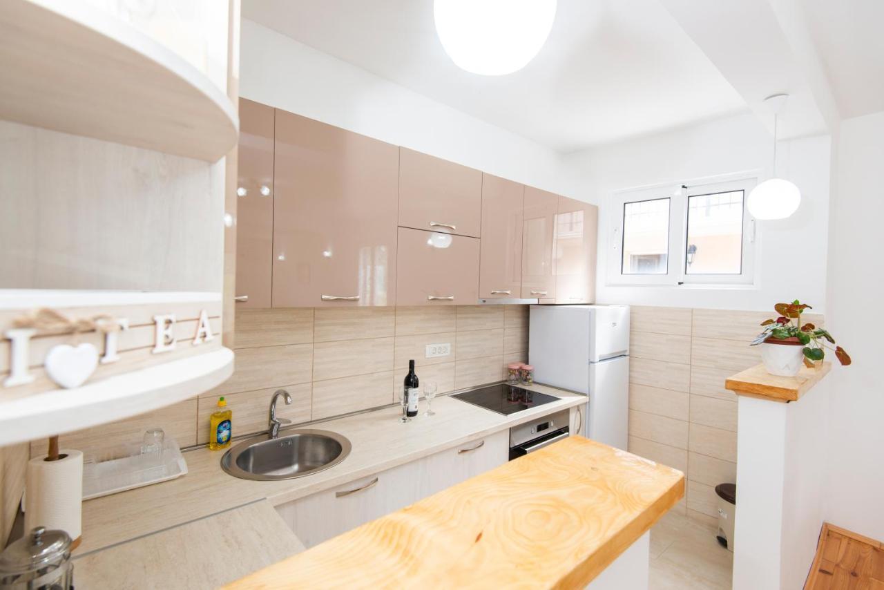 Apartment Galiot Kotor Eksteriør bilde