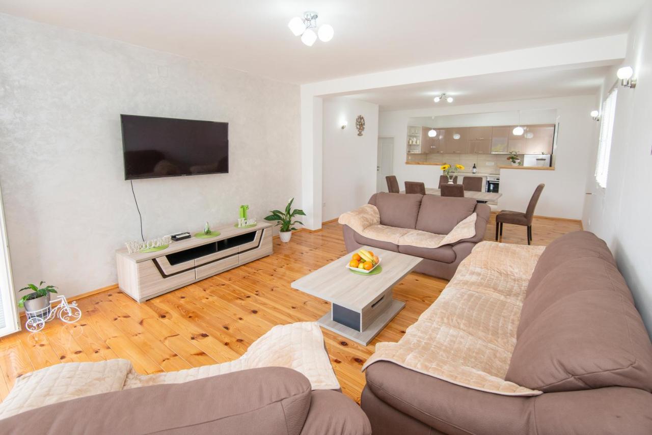 Apartment Galiot Kotor Eksteriør bilde